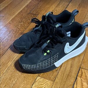 Nike Kids Black and White Sneakers with Green Accents